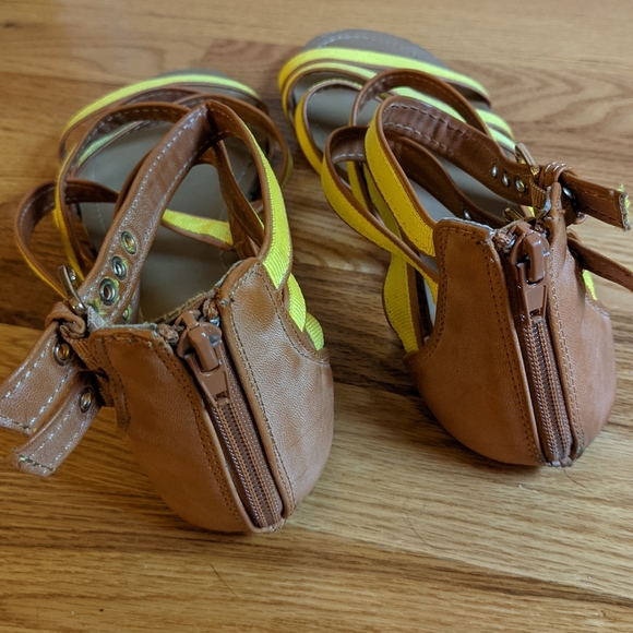 Diba yellow gladiator sandals - Picture 2 of 5